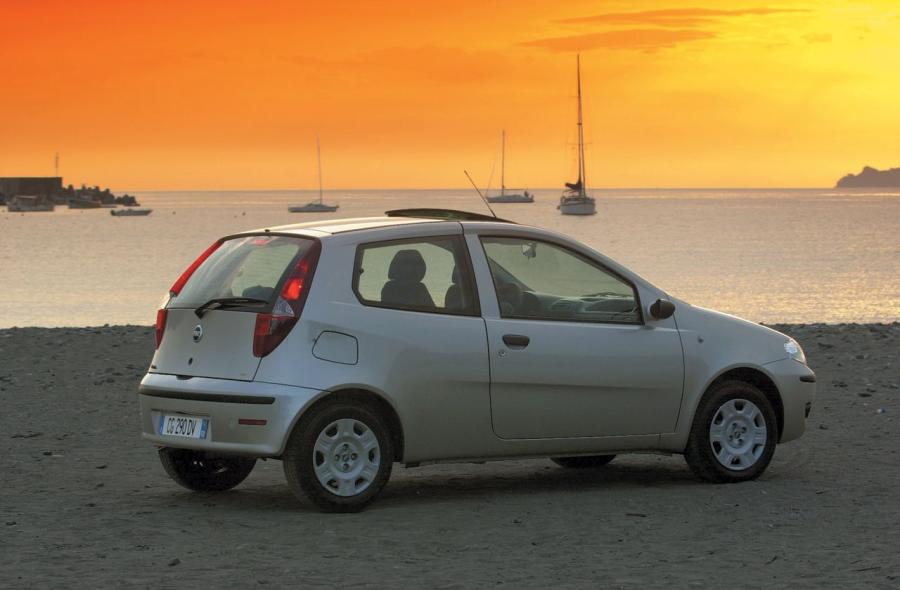  Fiat Punto 2003 года  (фото 58 из 67)